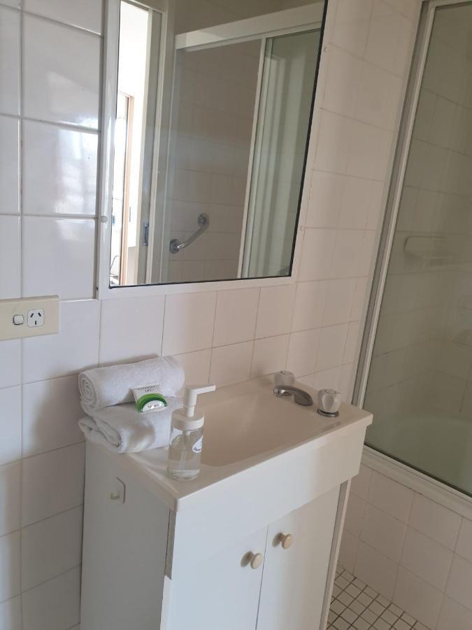 גולד קוסט Surfers Holiday Apartments מראה חיצוני תמונה